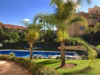 Bazén v ubytovaní La Terraza Apartment Elviria Marbella alebo v jeho blízkosti