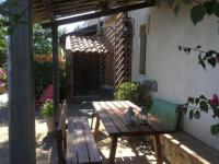 A garden outside Cottage Torre Elena - Staletti