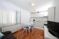 Kuchyňa alebo kuchynka v ubytovaní Family Apartments Marita