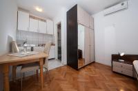 Kuchyňa alebo kuchynka v ubytovaní Family Apartments Marita