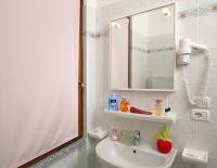 A bathroom at Hotel Residence La Pertica