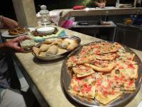 Φαγητό σε αυτό το διαμέρισμα ή κάπου εκεί κοντά