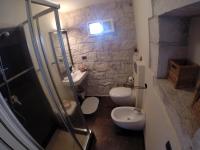 A bathroom at Antico Frantoio Penna