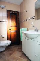 Kúpeľňa v ubytovaní Apartments Villa ViDa Orebić