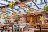 Posezení v ubytování Cosmopolitan Hotel & Wellness