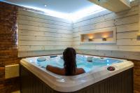Hostia v ubytovaní WILLA JAROSTA & SPA, AC -free parking