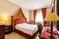 Posteľ alebo postele v izbe v ubytovaní Hotel Del Val - Parking gratuito