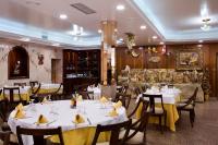 Restaurace v ubytování Hotel Marivella