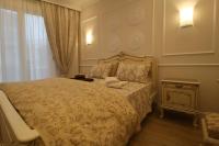 Posteľ alebo postele v izbe v ubytovaní Luxurious Athenian Apartment