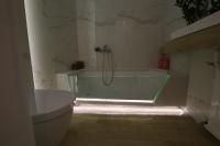 Kúpeľňa v ubytovaní Luxurious Athenian Apartment