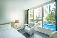 Bazén v ubytování Le Tada Parkview Hotel nebo v jeho okolí