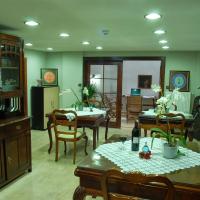 TV a/nebo společenská místnost v ubytování Villa Sphendone Suites Istanbul