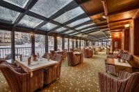 Posedenie v ubytovaní APLEND Wellness Hotel Borovica