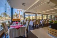 Nhà hàng/khu ăn uống khác tại Palm Beach Resort Families and Couples only