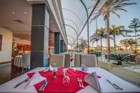 Nhà hàng/khu ăn uống khác tại Palm Beach Resort Families and Couples only