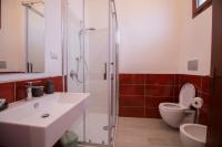 A bathroom at Sandalia B&B