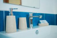 A bathroom at Sandalia B&B