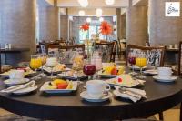 Jídlo v hotelu nebo okolí