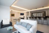 Kuchyň nebo kuchyňský kout v ubytování Bright Apartment with Stunning Acropolis Views! SG5