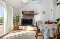 TV a/nebo společenská místnost v ubytování Apartments Antonija
