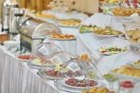 Jídlo v hotelu nebo okolí