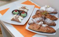 Jedlo v ubytovaní bed & breakfast alebo blízkom okolí