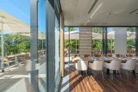 Ein Restaurant oder anderes Speiselokal in der Unterkunft Lufthansa Seeheim - More than a Conference Hotel 