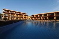 Bazén v ubytovaní Island Blue Hotel alebo v jeho blízkosti