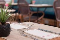 A restaurant or other place to eat at Petit Palace Canalejas Sevilla