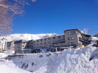 2026志賀高原住宿推薦:16間滑雪場直結飯店、硫磺溫泉旅館與平價山莊分區比較,一之瀨、燒額山、熊之湯怎麼選