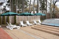Basen w obiekcie Villa Lily lub w pobliżu