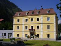 Budynek, w którym mieści się hotel
