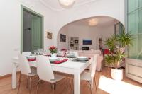 Televízia a/alebo spoločenská miestnosť v ubytovaní Montaber Apartment - Sant Antoni