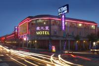 Love Star Motel - Housity