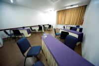 Hotel Dan Inn São José dos Camposにあるビジネスエリアまたは会議室