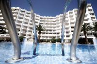 Bazén v ubytování Holiday Apartment nebo v jeho okolí