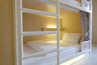 About A Bed Hostel Chiangmaiにあるベッド