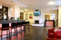 TV a/nebo společenská místnost v ubytování Hotel Bloemfontein