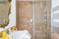 A bathroom at Guest House Poerio88