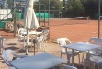 Tenis alebo squash v ubytovaní Atlas Relax alebo jeho okolí