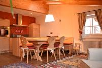 A kitchen or kitchenette at Casa Chatrian