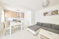 Kuchyňa alebo kuchynka v ubytovaní Apartments Gvarda