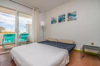 Posteľ alebo postele v izbe v ubytovaní Holidays Royal Marine