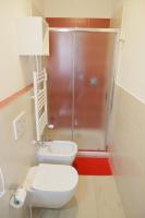 A bathroom at SoleLuna Fiera 6 Rooms