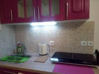 Kuchyňa alebo kuchynka v ubytovaní Comfortable inexpensive apartmets near metro
