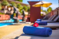Der Swimmingpool an oder in der Nähe von Maleedee Bay Resort