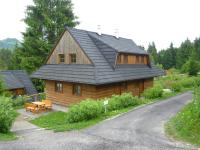Budynek, w którym mieści się apartament