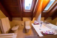Koupelna v ubytování GRAN CHALET Hotel & Petit SPA