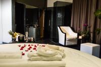 Postel nebo postele na pokoji v ubytování Luxury Hotel Amabilis