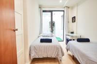 A bed or beds in a room at Setefilla Deluxe Suite by Valcambre
